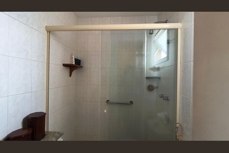 Apartamento à venda com 160m², 3 quartos e 5 vagas Apartamento à venda com 160m², 3 quartos e 5 vagasBanheiro da Suíte 2