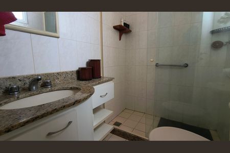 Apartamento à venda com 160m², 3 quartos e 5 vagas Apartamento à venda com 160m², 3 quartos e 5 vagasBanheiro da Suíte 2