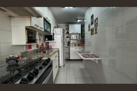 Apartamento à venda com 160m², 3 quartos e 5 vagas Apartamento à venda com 160m², 3 quartos e 5 vagasCozinha