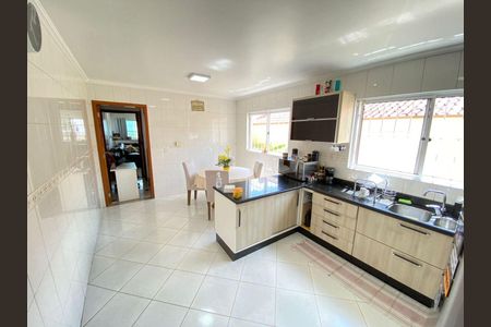 Casa à venda com 175m², 3 quartos e 3 vagas