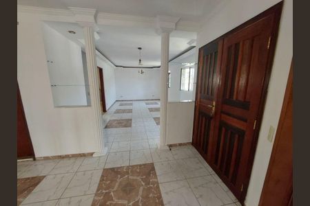 Casa à venda com 265m², 4 quartos e 7 vagas