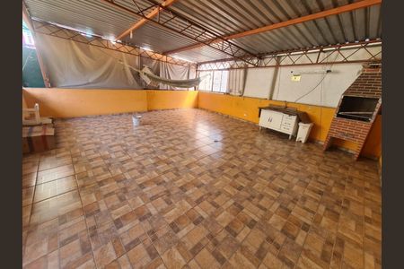 Casa à venda com 192m², 2 quartos e 3 vagas