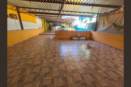 Casa à venda com 192m², 2 quartos e 3 vagas