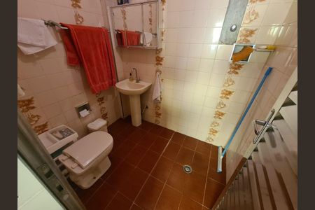 Casa à venda com 192m², 2 quartos e 3 vagas