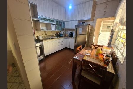 Casa à venda com 192m², 2 quartos e 3 vagas
