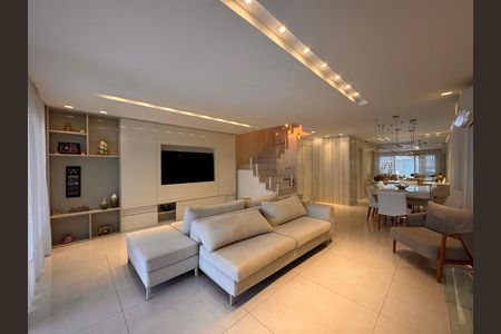 Sala de casa de condomínio para alugar com 4 quartos, 490m² em Recreio dos Bandeirantes, Rio de Janeiro