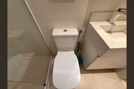 Casa de condomínio para alugar com 490m², 4 quartos e 2 vagasSuíte 3 - Banheiro
