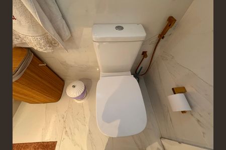 Casa de condomínio para alugar com 490m², 4 quartos e 2 vagasSuíte 1 (Master) - Banheiro