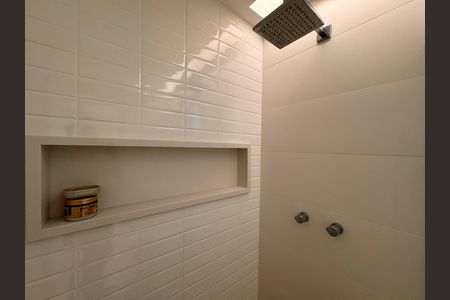 Casa de condomínio para alugar com 490m², 4 quartos e 2 vagasSuíte 3 - Banheiro