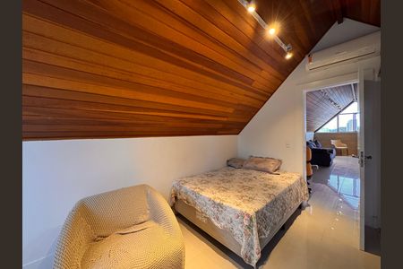 Casa de condomínio para alugar com 490m², 4 quartos e 2 vagasSuíte 4