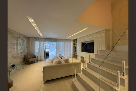 Sala de casa de condomínio para alugar com 4 quartos, 490m² em Recreio dos Bandeirantes, Rio de Janeiro