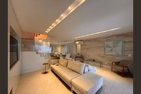 Casa de condomínio para alugar com 490m², 4 quartos e 2 vagasSala