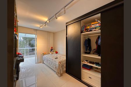 Casa de condomínio para alugar com 490m², 4 quartos e 2 vagasSuíte 2