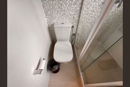Casa de condomínio para alugar com 490m², 4 quartos e 2 vagasSuíte 4 - Banheiro