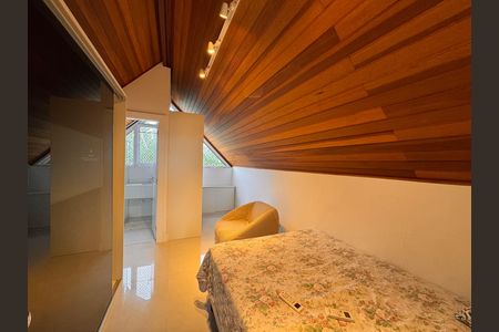 Casa de condomínio para alugar com 490m², 4 quartos e 2 vagasSuíte 4