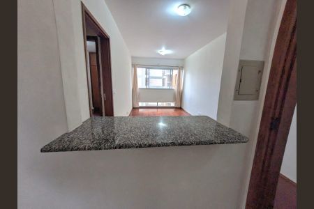Sala de apartamento à venda com 1 quarto, 48m² em Bosque, Campinas