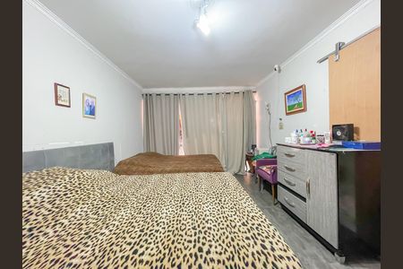 Casa à venda com 333m², 5 quartos e 5 vagasSuíte 1
