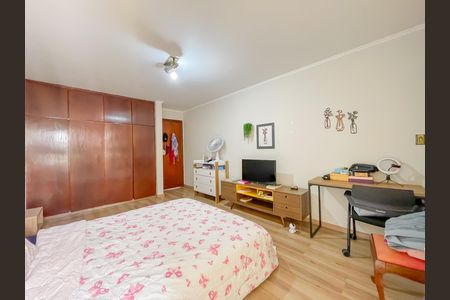 Casa à venda com 333m², 5 quartos e 5 vagasQuarto 4