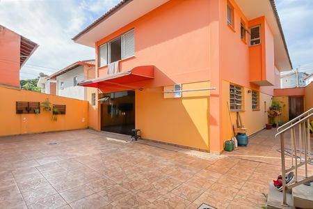 Casa à venda com 333m², 5 quartos e 5 vagasQuintal