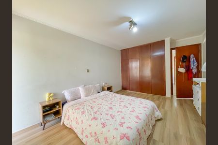 Casa à venda com 333m², 5 quartos e 5 vagasQuarto 4
