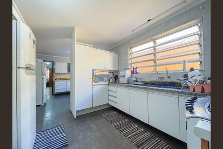 Casa à venda com 333m², 5 quartos e 5 vagasCopa e Cozinha