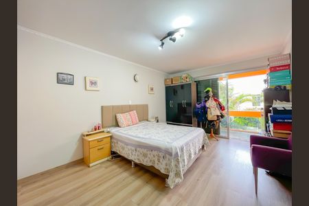 Casa à venda com 333m², 5 quartos e 5 vagasSuíte 3