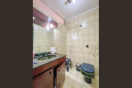 Casa à venda com 333m², 5 quartos e 5 vagasBanheiro 4