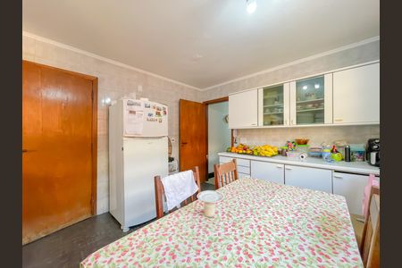Casa à venda com 333m², 5 quartos e 5 vagasCopa e Cozinha