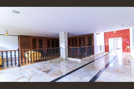 Apartamento à venda com 96m², 3 quartos e 2 vagas Apartamento à venda com 96m², 3 quartos e 2 vagasHall social