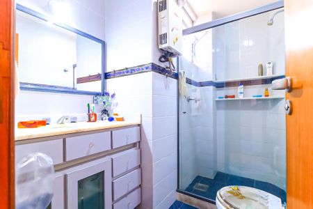 Apartamento à venda com 96m², 3 quartos e 2 vagas Apartamento à venda com 96m², 3 quartos e 2 vagasBanheiro da Suíte