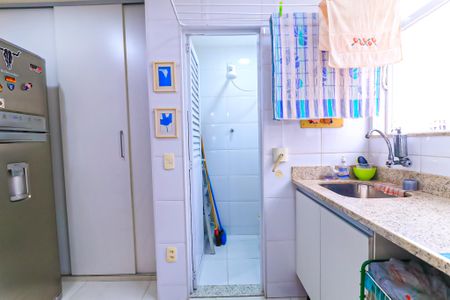 Apartamento à venda com 96m², 3 quartos e 2 vagas Apartamento à venda com 96m², 3 quartos e 2 vagasÁrea de Serviço