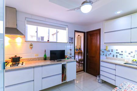 Apartamento à venda com 96m², 3 quartos e 2 vagas Apartamento à venda com 96m², 3 quartos e 2 vagasCozinha