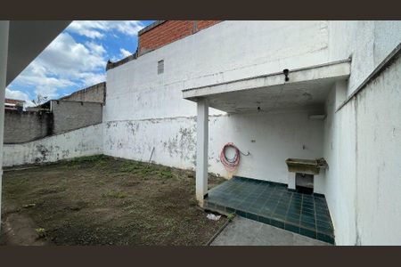 Casa à venda com 159m², 3 quartos e 4 vagas