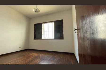 Casa à venda com 159m², 3 quartos e 4 vagas