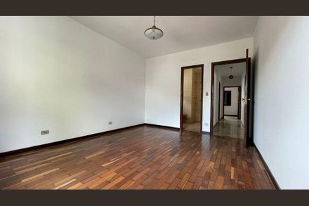 Casa à venda com 159m², 3 quartos e 4 vagas