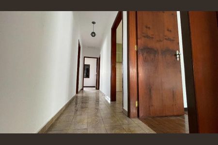 Casa à venda com 159m², 3 quartos e 4 vagas