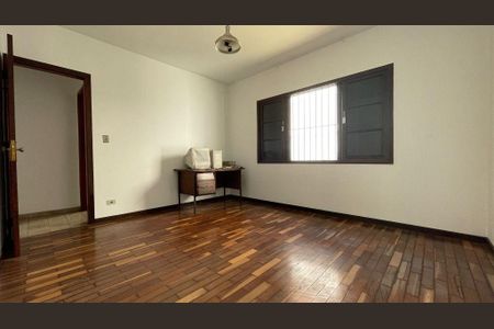 Casa à venda com 159m², 3 quartos e 4 vagas