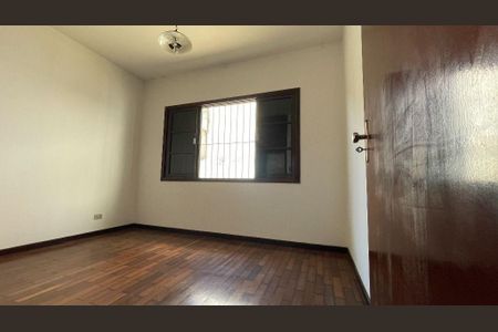 Casa à venda com 159m², 3 quartos e 4 vagas