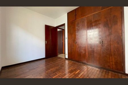 Casa à venda com 159m², 3 quartos e 4 vagas
