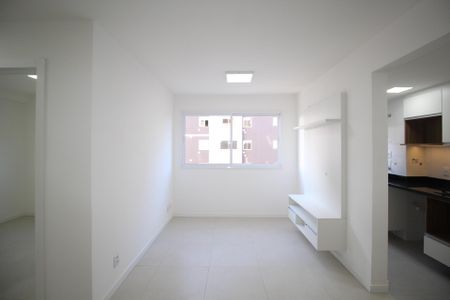Sala de apartamento para alugar com 2 quartos, 50m² em Jardim Sabará, Porto Alegre