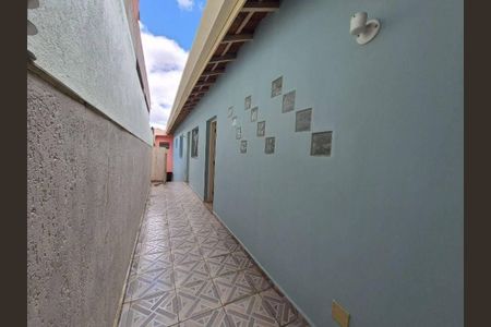 Casa à venda com 100m², 2 quartos e 2 vagas