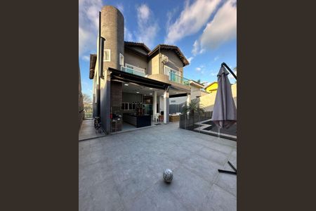 Casa à venda com 399m², 3 quartos e 4 vagas