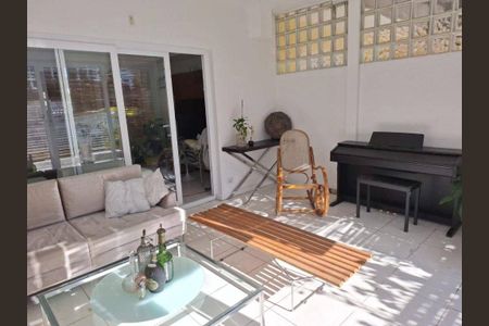 Casa à venda com 3 quartos, 181m² em Raposo Tavares, São Paulo