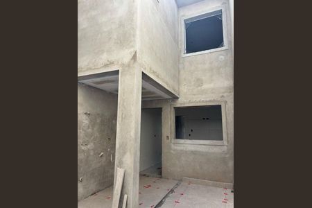 Casa à venda com 2 quartos, 105m² em Vila Rica, São Paulo