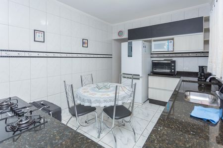 Casa à venda com 200m², 4 quartos e 2 vagasCozinha