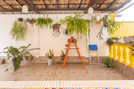 Casa à venda com 200m², 4 quartos e 2 vagasVaranda