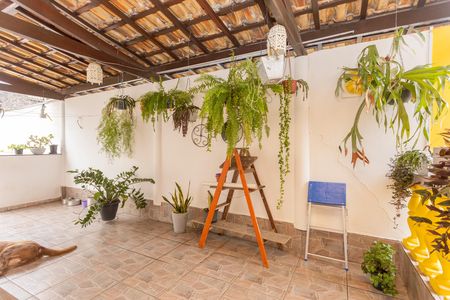 Casa à venda com 200m², 4 quartos e 2 vagasVaranda