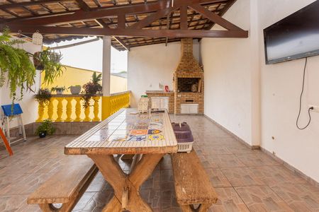 Casa à venda com 200m², 4 quartos e 2 vagasVaranda