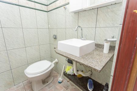 Casa à venda com 200m², 4 quartos e 2 vagasBanheiro da Varanda