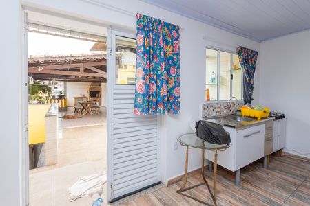 Casa à venda com 200m², 4 quartos e 2 vagasCozinha - Edícula